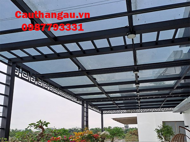 Mái che sắt nghệ thuật kính cường lực tại hà nội Mái che sắt nghệ thuật kính cường lực tại hà nội